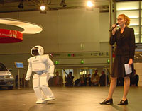 ASIMO auf der IAA. Foto: Manfred Baierl